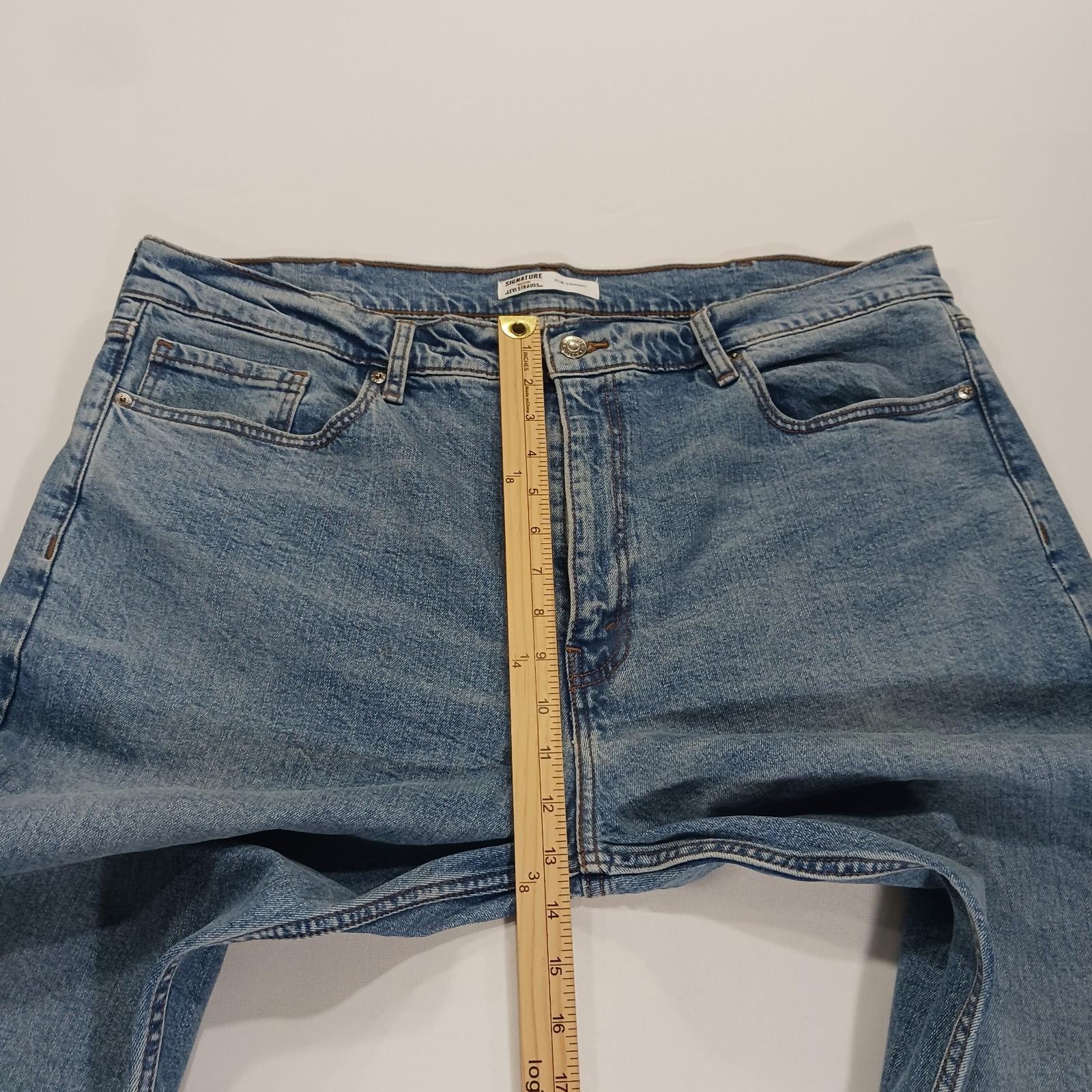 Signature Levi's Men's W42 L32 Fits (40×31) Cotton Blend Slim Straight Jeans