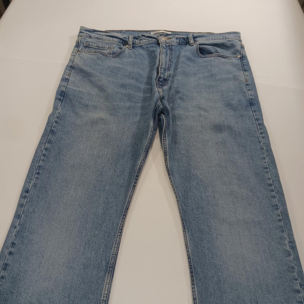 Signature Levi's Men's W42 L32 Fits (40×31) Cotton Blend Slim Straight Jeans